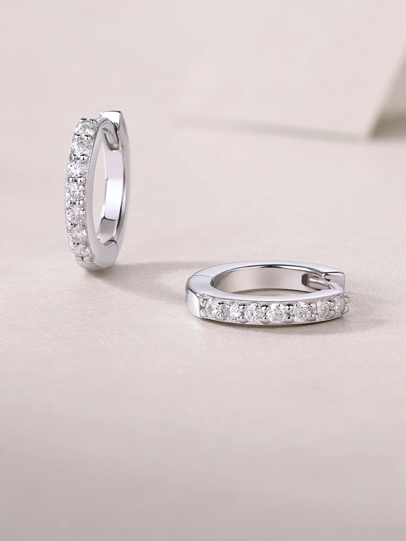 1pair Moissanite Earrings Hoop Style 925 Sterling Silver 18K Gold Plated Classic Jewelry for Women Comes with GRA Certificate